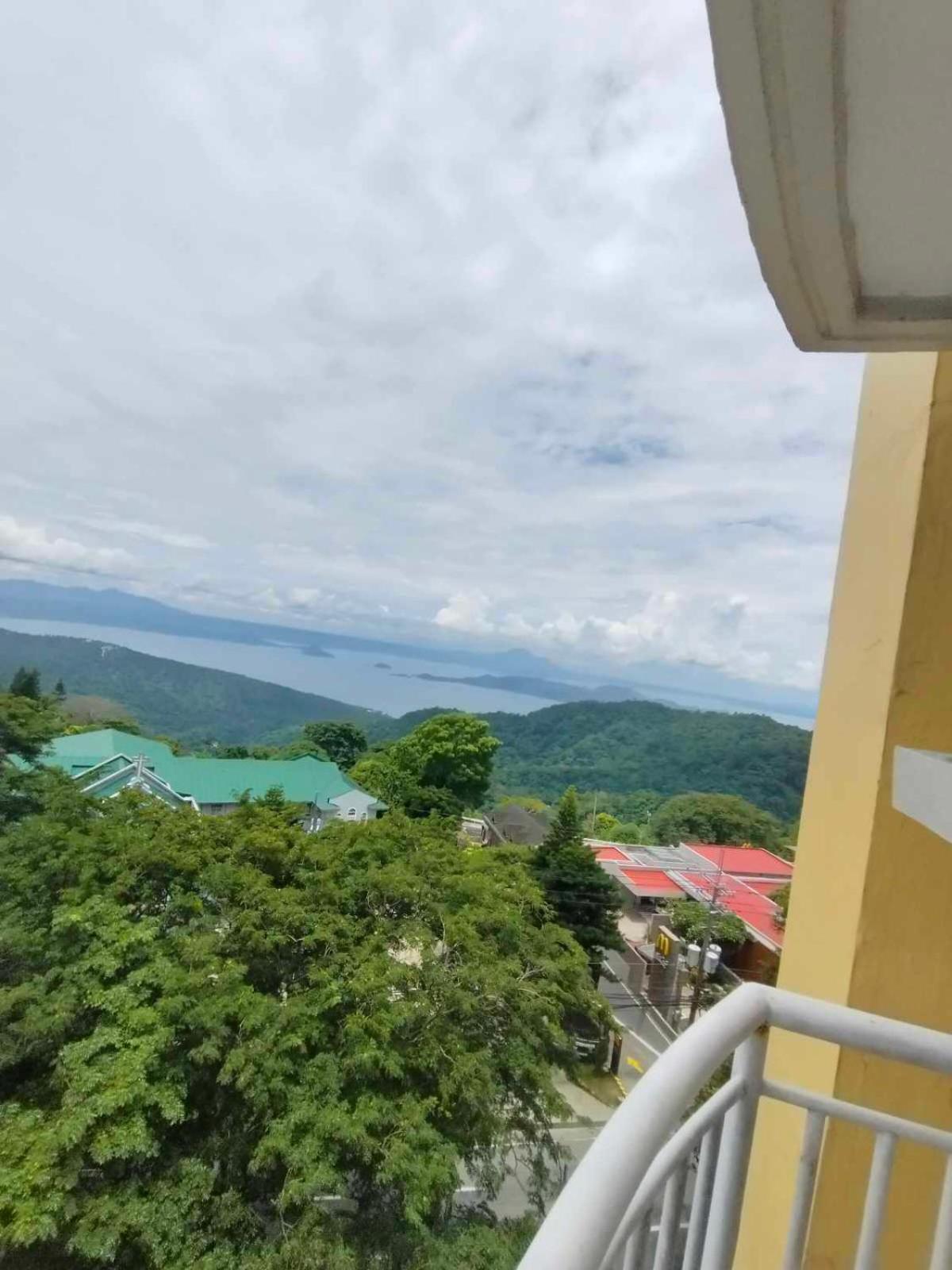 Cityland Tagaytay Taal Lake View City View Free Pool Parking Studios With Balcony Are City View Tagaytay City ภายนอก รูปภาพ