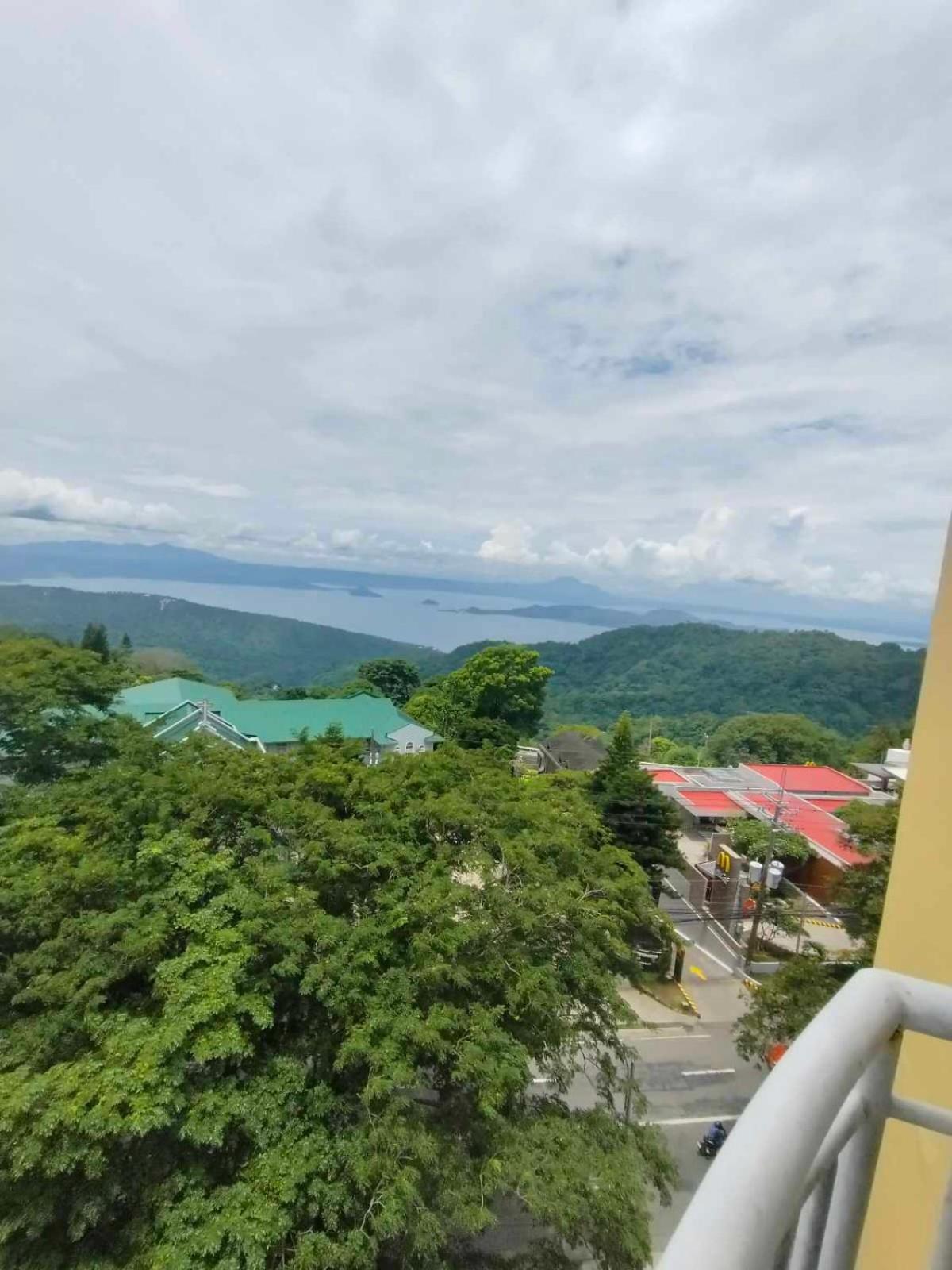 Cityland Tagaytay Taal Lake View City View Free Pool Parking Studios With Balcony Are City View Tagaytay City ภายนอก รูปภาพ