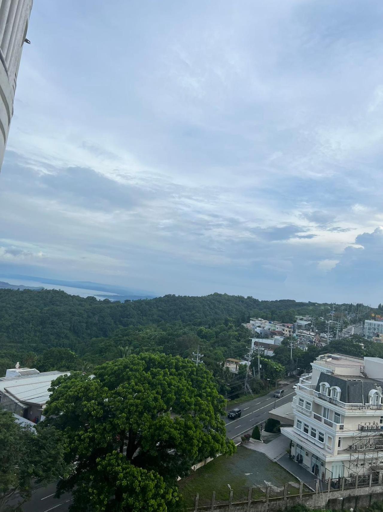 Cityland Tagaytay Taal Lake View City View Free Pool Parking Studios With Balcony Are City View Tagaytay City ภายนอก รูปภาพ